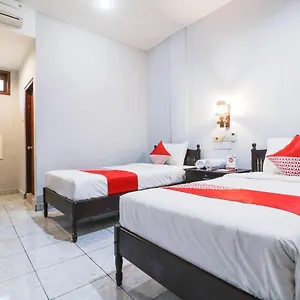 Oyo 2411 Taman Mekar 2 Kuta Lombok